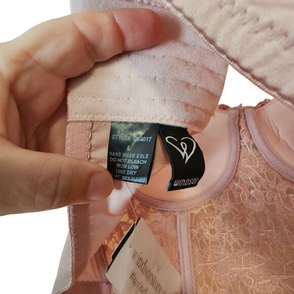 Windsor Beaded Lace Corset-Style Crop Top With Adjustable Straps size Large - Picture 4 of 4